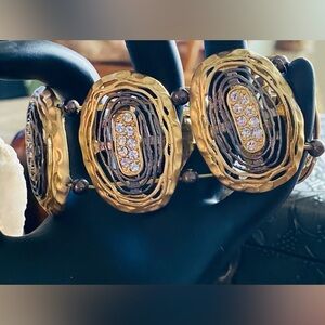 Pretty 1990’s Yellow & Black Gold-Tone CZ rhinestone stretch Bracelet